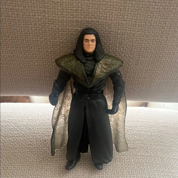 Black and Gray Action Figure - Picture 2 of 5